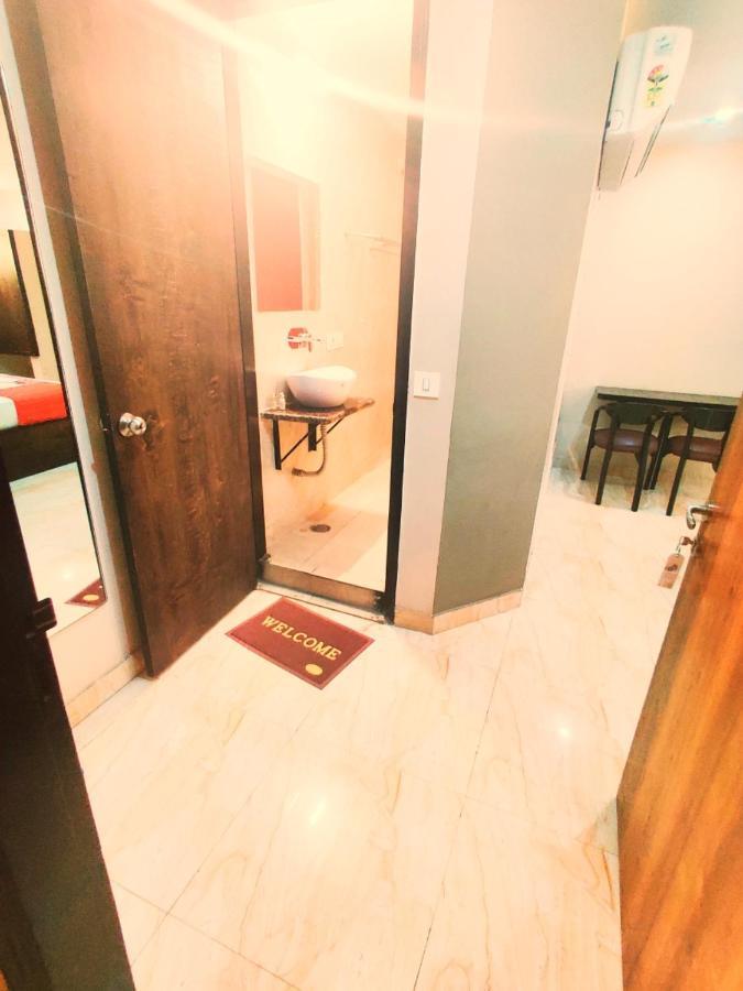 Hotel Amour By Rpi New Delhi Ngoại thất bức ảnh