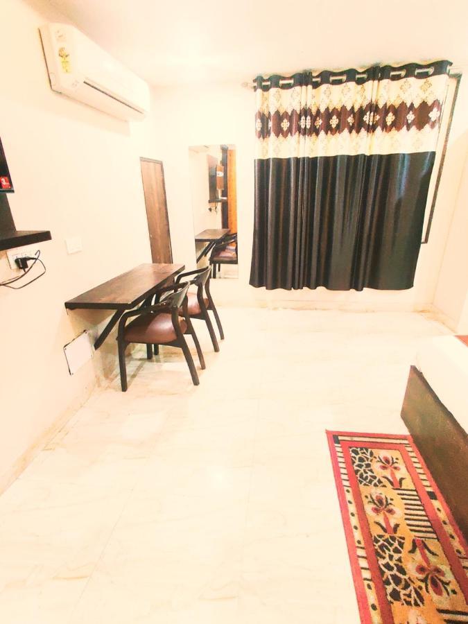 Hotel Amour By Rpi New Delhi Ngoại thất bức ảnh