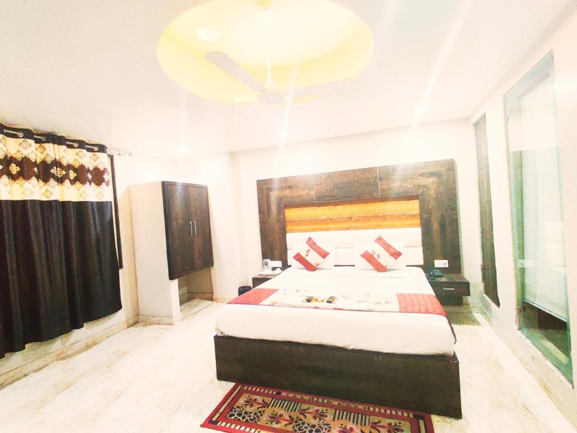 Hotel Amour By Rpi New Delhi Ngoại thất bức ảnh
